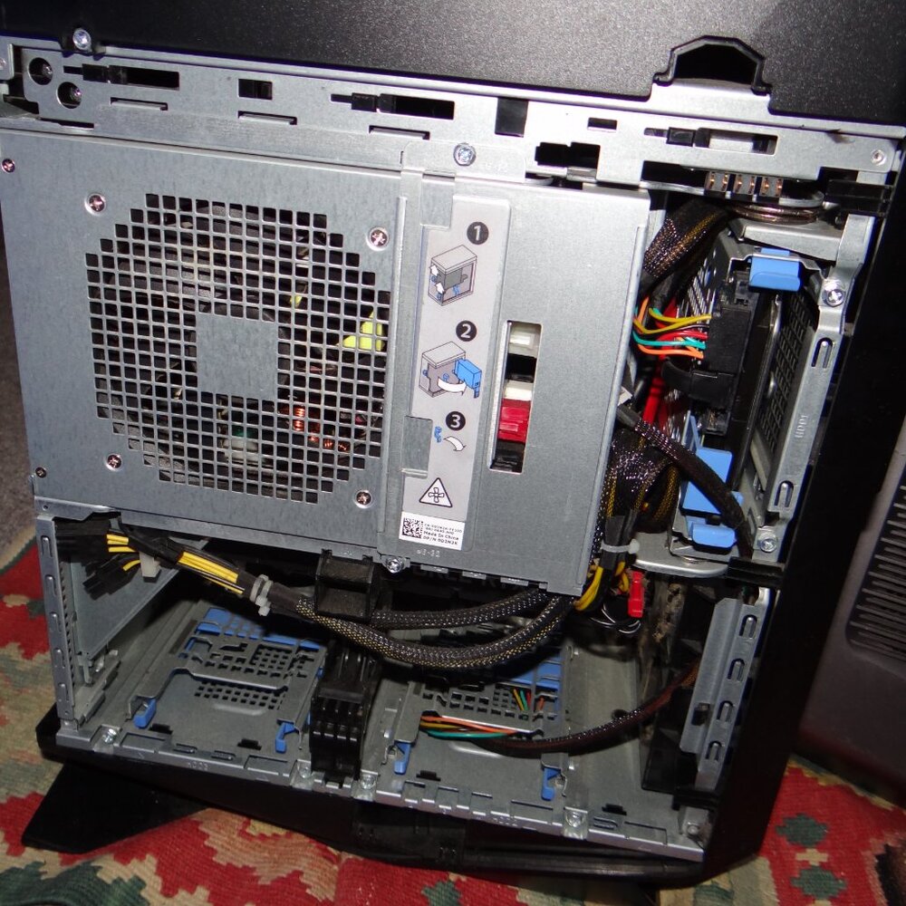 DELL ALIENWARE AURORA R8 GAMING PC - Picture 2 of 5